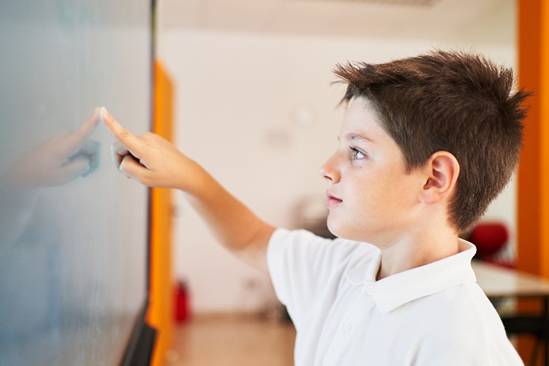 Изображение выглядит как человек, стена, внутренний

Автоматически созданное описание