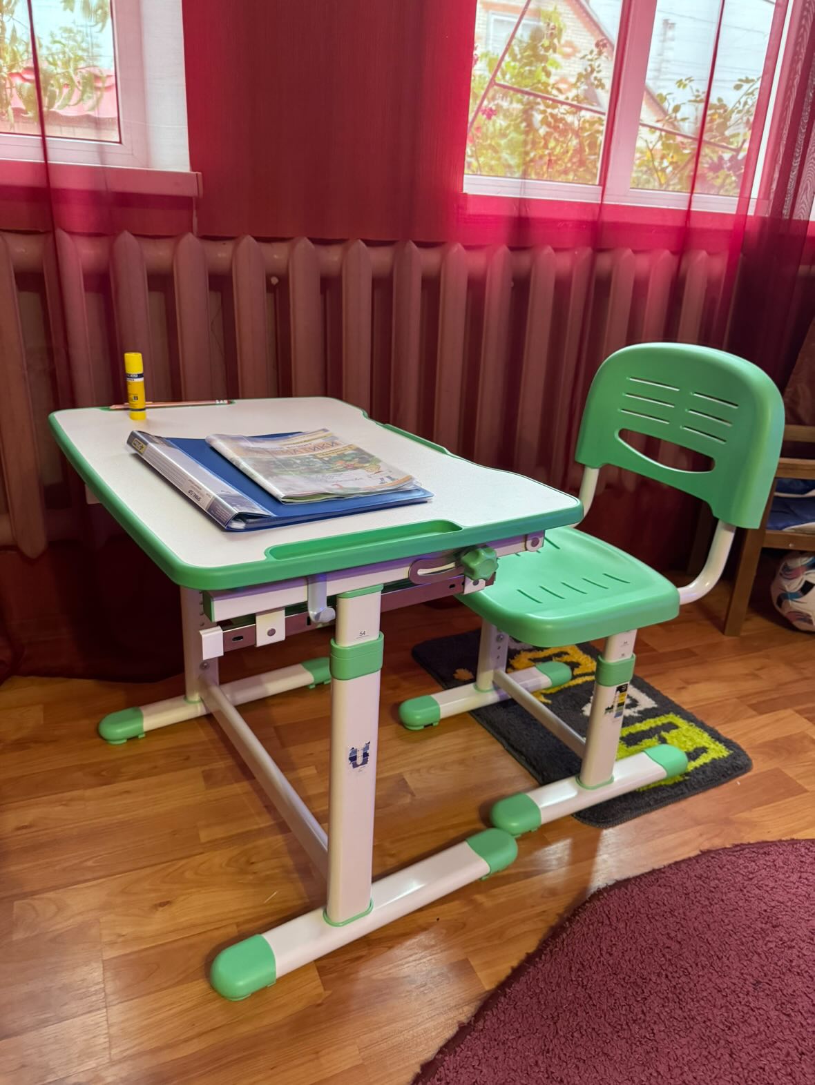 парта м. Зіньків