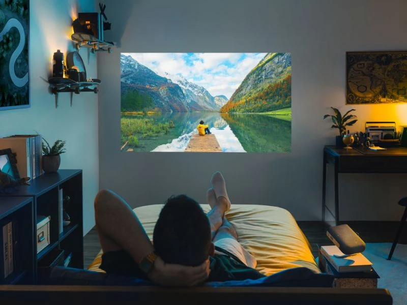 GPG 24 PRJ M1X M1S Scenario Photo Bedroom Side Projection pc l